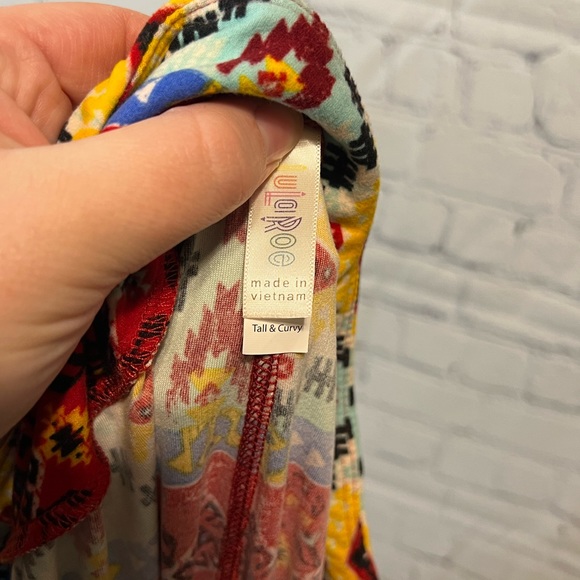 LuLaRoe Tall & Curvy Leggings - Picture 6 of 9